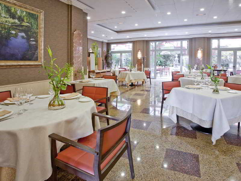 Vp Jardin Metropolitano Hotel Madrid Restaurant photo